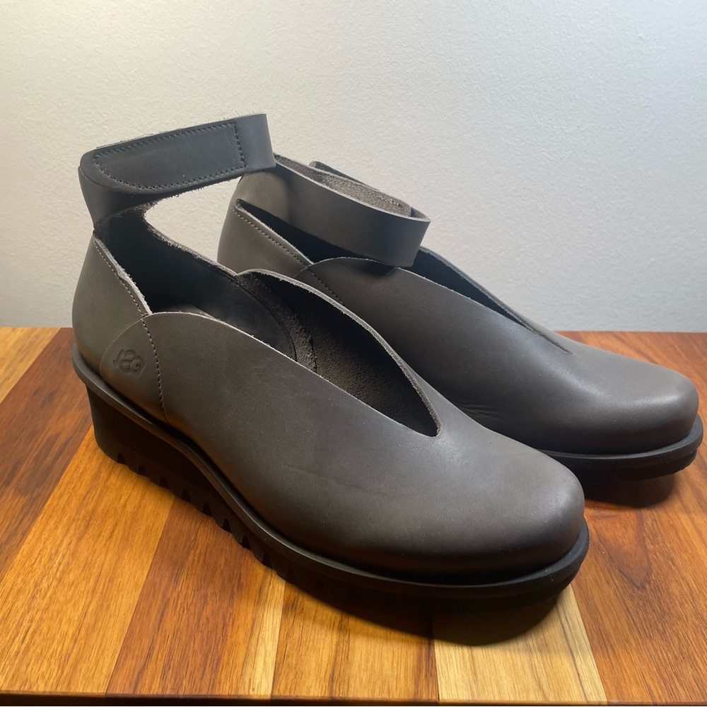 Loints of Holland flats in grey, size 39